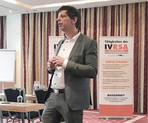 



Dr.-Ing. Stephan Schlitzberger (Geschäftsführer Ing.-Büro Dr. Hauser aus Kassel) stellte die ersten Ergebnisse der Untersuchungen auf der ITRS-Tagung in Erfurt vor.
