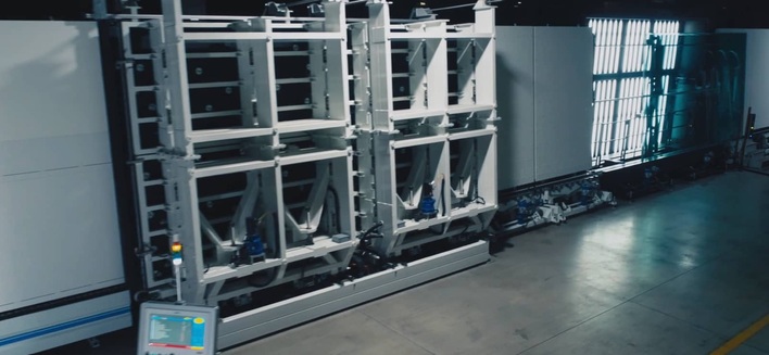 Mit dem neuen Versiegelungsmodul (Mitte) von Forel können drei verschiedene Versiegelungsmaterialien verwendet werden, die sich automatisch wechseln lassen.