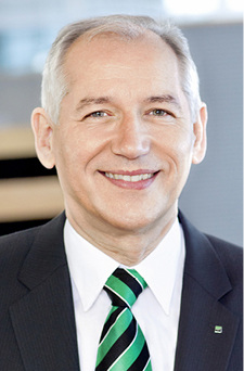 



Wolfgang Pöschl bleibt bis 2020 Vorstandsvorsitzender bei Weinig.

