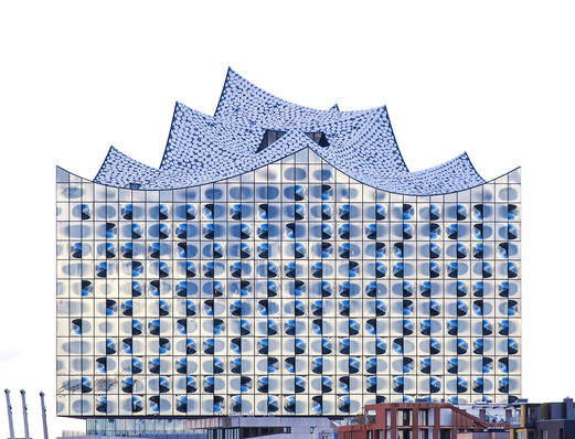 Von den 2200 eingesetzten Glasscheiben sind 595 Stück sphärisch gebogen und 1605 Stück plane Scheiben, jeweils aus eisenoxydarmen Glas mit besonders klarer Durchsicht (sogenanntes Weißglas)