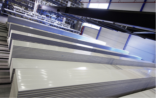 



Roundabout 300 Tore gehen bei Alpha Deuren täglich vom Band.
