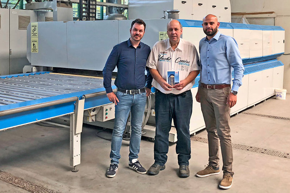 Werksleiter Karsten Spilger (Mitte), Florian Lindlbaue von der Sanco Beratung (l.), und sein Kollege Antonio Gioello.