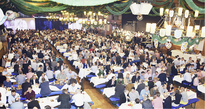 
Mitte Oktober ist es wieder soweit: Die Branche trifft sich im „Fenstermekka“ Rosenheim – inklusive Festabend.



