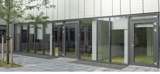 



Zum Einsatz kommen die Türen und -bänder beispielsweise an internationalen Flughäfen.
