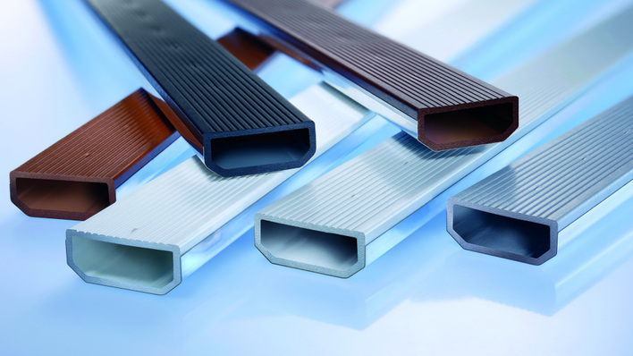 Der passivhaustaugliche Thermix Low Psi Abstandhalter lässt sich flexibel verarbeiten, u.a. mit Polyurethan-Dichtstoff, Silikon und Hot-Melt-Butyl.