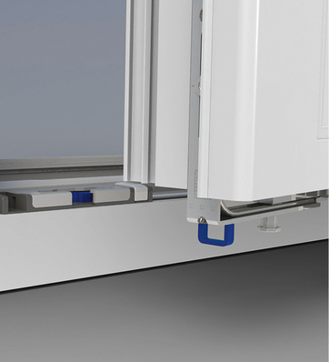 



Eine montagefreundliche Zusatzausstattung von Winkhaus, die im Bild blau hervorgehoben ist, erschwert Einbrechern das Aufhebeln von Fenstern und liefert damit gute Verkaufsargumente. 
