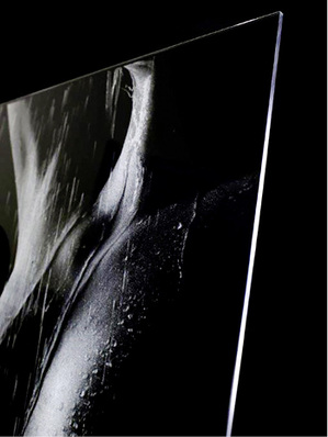 



Auf Glas gelaserte Motive können auch beleuchtet werden.
