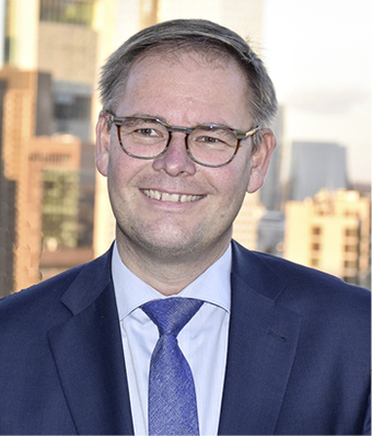 



Frank Lange tritt nächsten Monat die Nachfolge von Ulrich Tschorn als Geschäftsführer des Verbandes Fenster + Fassade an.
