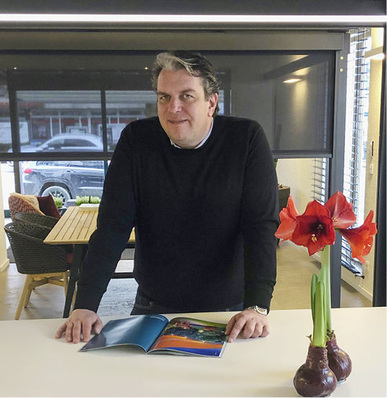 Karl-Heinz Kaspers konzentriert sich voll und ganz auf seine Kernthemen, um den Kunden optimal beraten zu können.