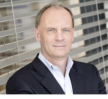 



Peter Gubisch ist seit 2000 Geschäftsführer der Schlotterer Sonnenschutzsysteme in Adnet und hat das Unternehmen von 130 auf 500 Mitarbeiter ausgebaut. 
