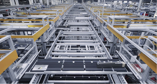 



Im Film werden die Zuschauer mitgenommen in die Fertigung, Logistik und die Büros. Auf diese Weise soll deutlich werden, was die Menschen bei Roma antreibt.
