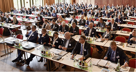 



Der Verband der Fenster- und Fassadenhersteller traf sich in diesem Jahr in der Kurstadt Bad Homburg.
