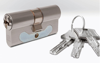 



Der massive ARS verstärkt den Zylinder an der schmalsten Stelle.
