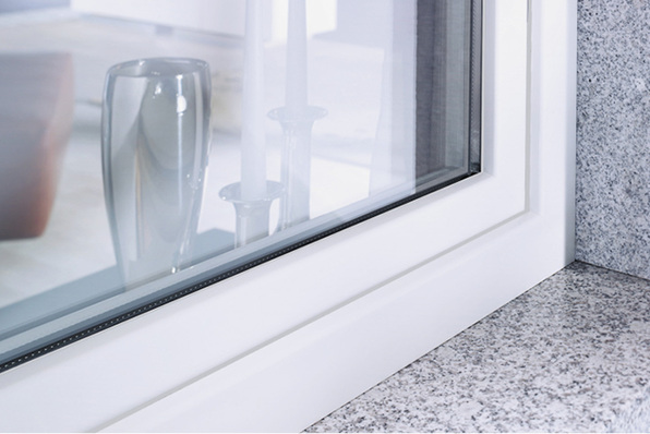 



Perfect White, oder RAL 9016 im Speziellen, wirkt wegen des leicht dunkleren Tons modern und zugleich hochwertig.
