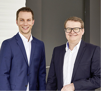 



Geschäftsführer Thomas Litzlbauer und CEO und Firmeninhaber Johann Scheuringer jun (von li.).
