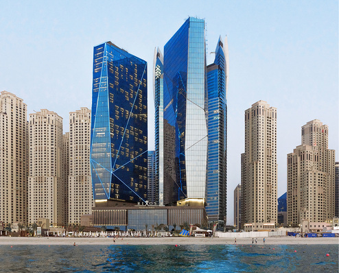 



In Dubai sind seit Kurzem die gläsernen Crystal Towers ein besonderer Blickfang und ragen aus der umgebenden sandfarbenen Bebauung am Jumeirah Beach. 
