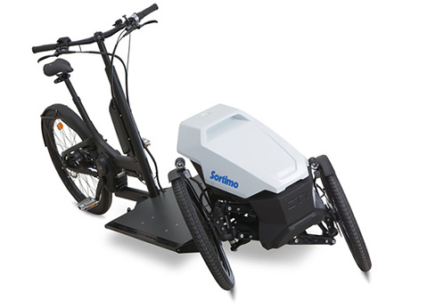 
Die Maße des Lastenrads für Handwerker beträgt 2786 × 785 × 1200 mm (L × B × H). Die Vorderräder machen das Fahren speziell in den Kurven durch Neigetechnik sicherer.



