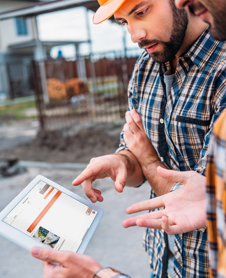 Arbeiten mit der Baustellen-App Craftnote hilft Abstimmungs-Stress zu vermeiden.