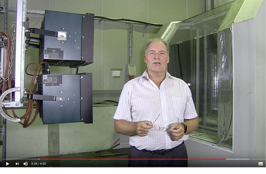 



Der Leiter des ift Rosenheim, Prof. Ulrich Sieberath, erklärt auf YouTube, worauf es bei der richtigen Planung von Sonnenschutz ankommt. 
