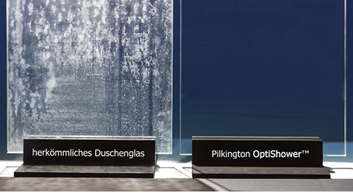 



Nach Auskunft der Entwickler hätten Langzeittests gezeigt, dass Pilkington OptiShower im Vergleich zu herkömmlichem Glas beständig bleibt.

