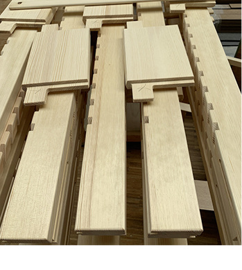 



Die Qualität der aus der laufenden Produktion entnommenen bearbeiteten Einzelteile ist sehr überzeugend.
